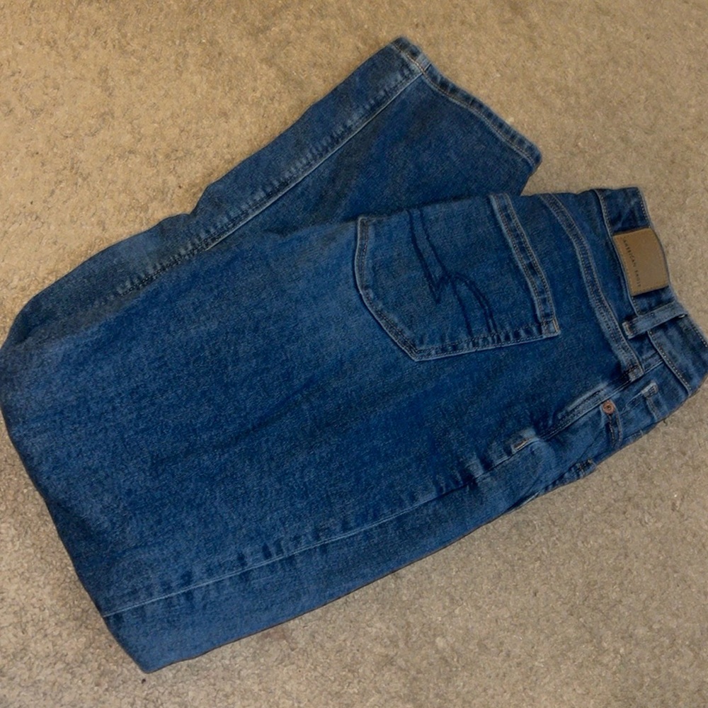 American eagle mom jeans